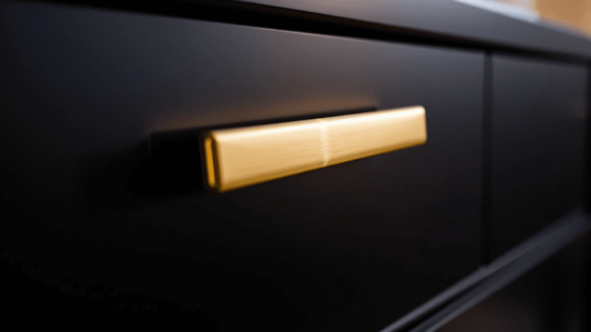 Metal handle